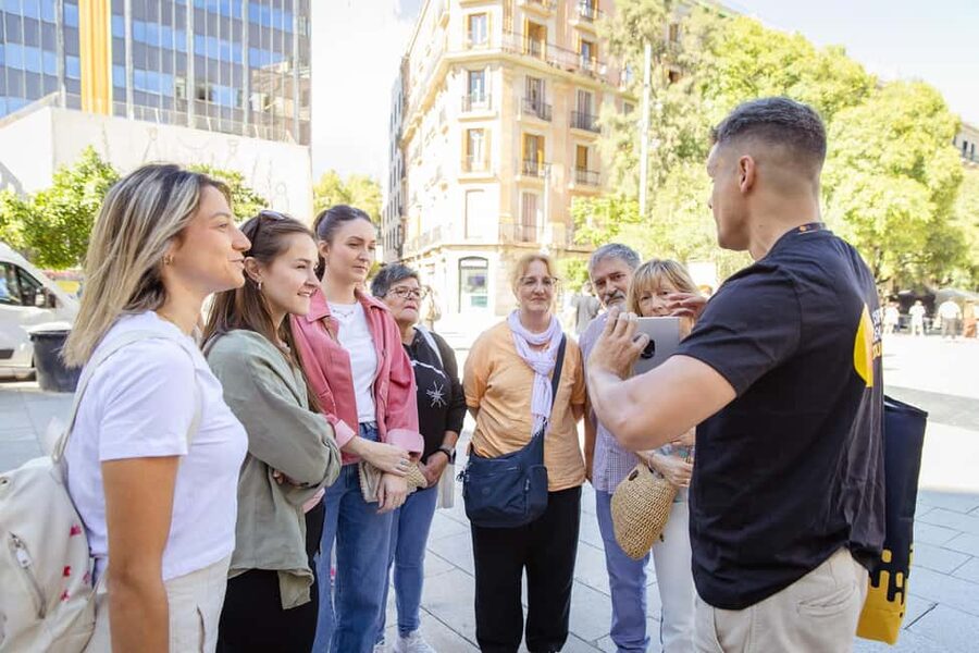 Barcelona: City Walking Tour with a Local Guide - Your guide is the real difference (and you’ll feel it)