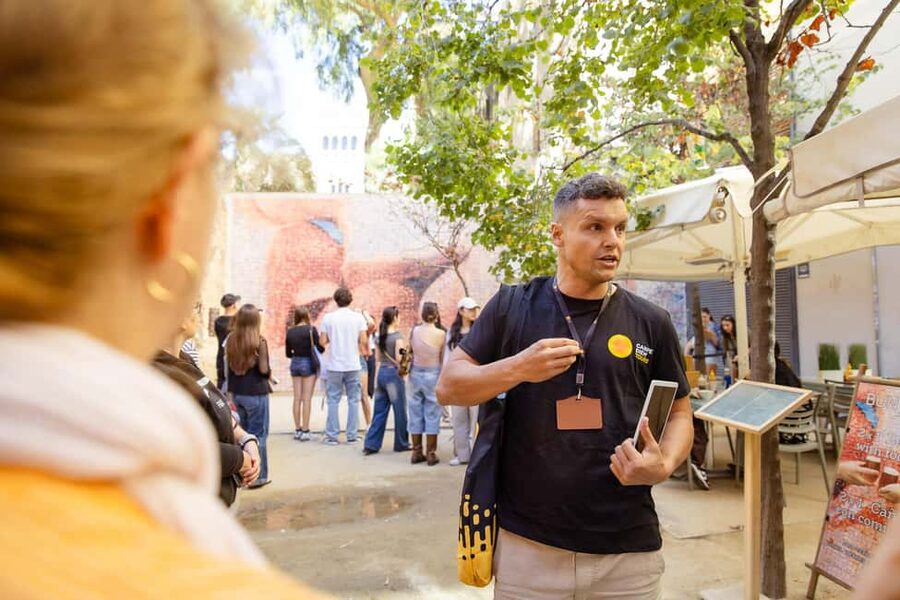 Barcelona: City Walking Tour with Local Guide - Getting Oriented at Escultura Barcino: Start Smart, Not Random