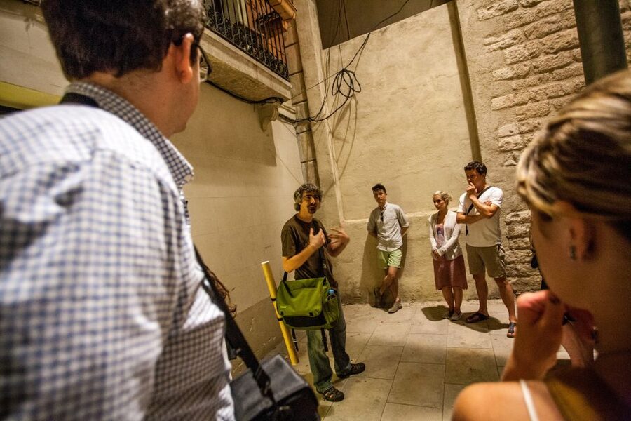 Barcelona: Dark History Night Walking Tour - Why El Born makes the perfect backdrop for dark history