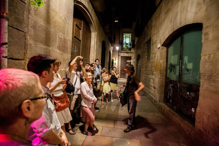 Barcelona: Dark History Night Walking Tour - The street-level story: executions, dungeons, and lost places