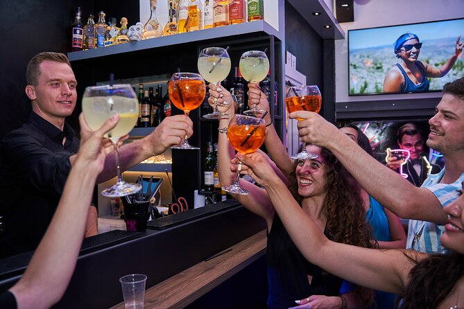 Barcelona Dark History Night Walking Tour With Drinks - Who this night walk is best for