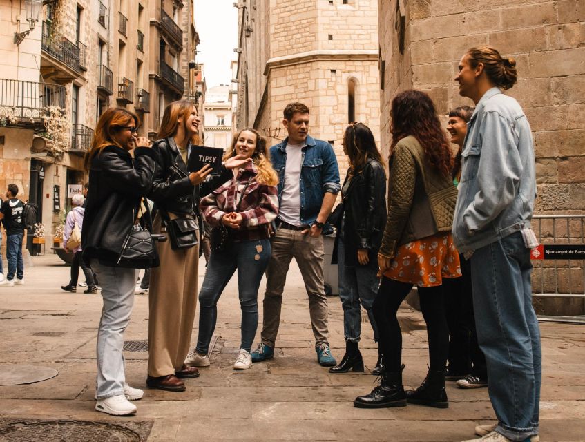 Barcelona: Gothic Quarter Walking Tour with 10+ Attractions - La Casa de l’Ardiaca: the kind of detail you miss alone