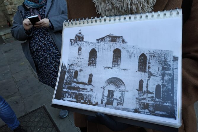 Barcelona Gothic Quarter Walking Tour with Tapas - Barcelona Cathedral stop: what you’ll see, and what costs extra