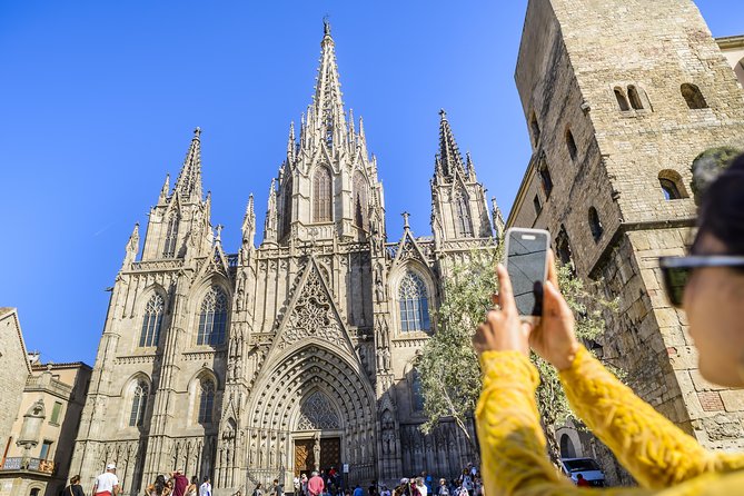 Barcelona Helicopter, Sailboat & Old Town Private Walking Tour - Price and what you truly get for $513.95