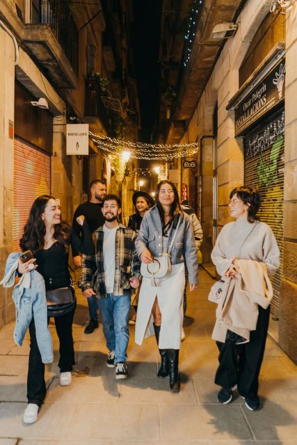 Barcelona: Hidden Gems Walking Tour Including 10+ Sights - Barcino Sculpture and Els Quatre Gats: Art Meets Antiquity