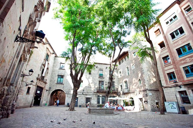 Barcelona Old Town & Gothic Quarter Small Group Tour - A quick decision: should you book?