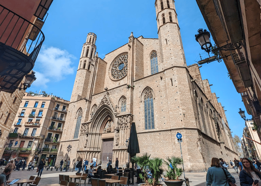 Barcelona: Old Town Private Walking Tour of Past and Present - El Born and La Ribera: where old streets explain how Barcelona grew