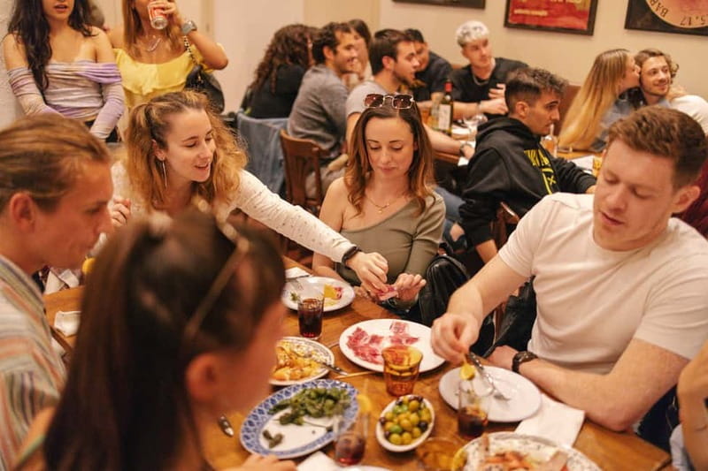 Barcelona: Tapas Food Crawl Walking Tour with Tastings - Drinks that make the night work: cava, wine, vermouth