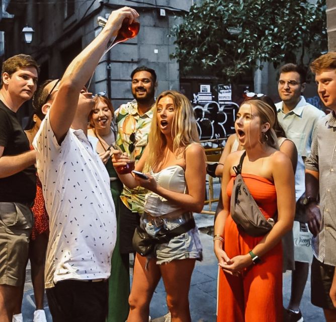Barcelona: Tapas Walking Tour with Food, Wine, and History - Key things that make this tour worth your evening
