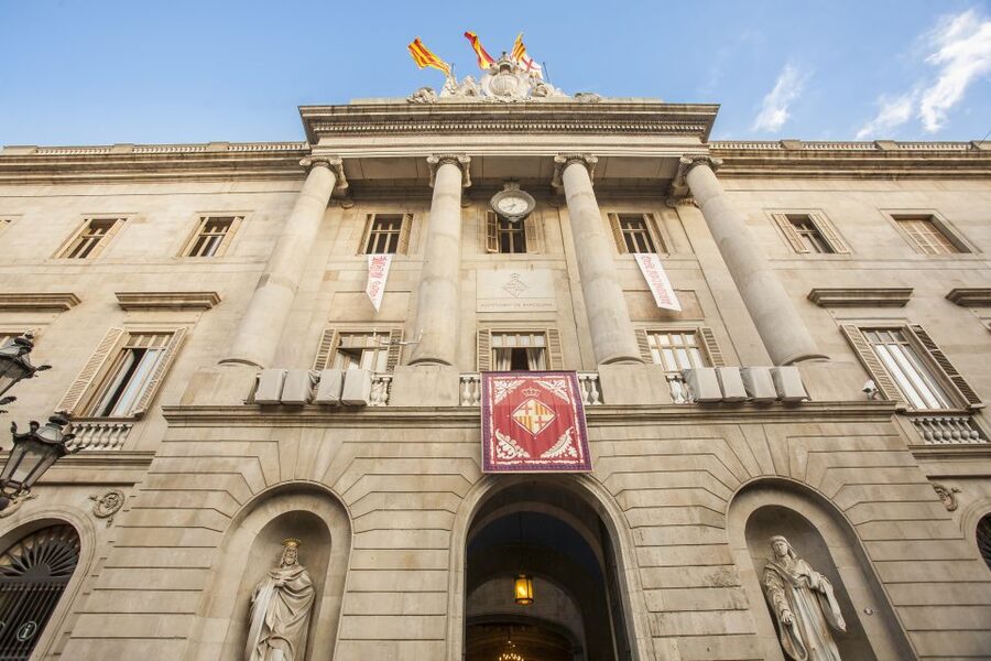 Barcelona: “The Shadow of the Wind” Literary Walking Tour - Els Quatre Gats: the café stop fans talk about