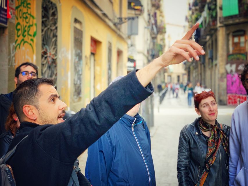 Barcelona: The Spanish Civil War Historical Walking Tour - The story your guide builds: factions, foreign power, and the Church