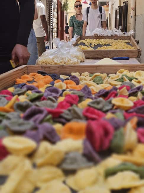 Bari: Pasta Experience Walking Tour - Tasting the Apulian flavors: tomato sauce, wine, and more