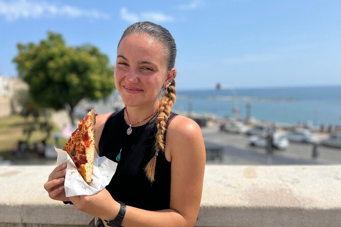 Bari: Street Food Walking Tour with a Local Guide - Piazza Mercantile and Piazza del Ferrarese: food breaks with real context