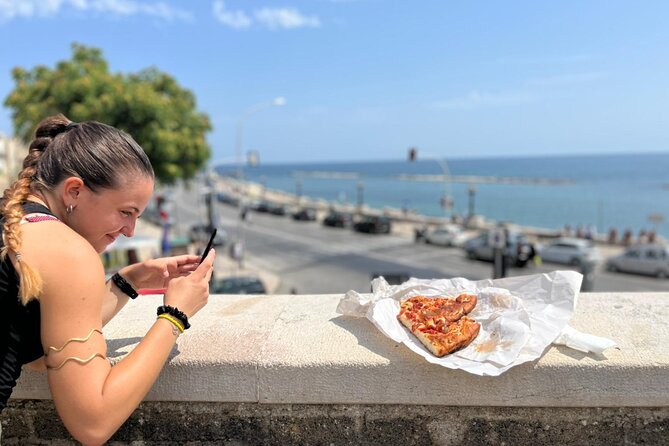 Bari: Street Food Walking Tour with a Local Guide - Meh! Esclamazioni Gastronomiche Pugliesi: the panzerotto moment
