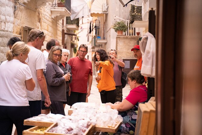 Bari Walking Tour with Pasta Experience - Stop 3: Castello Normanno Svevo and the art-meets-history vibe