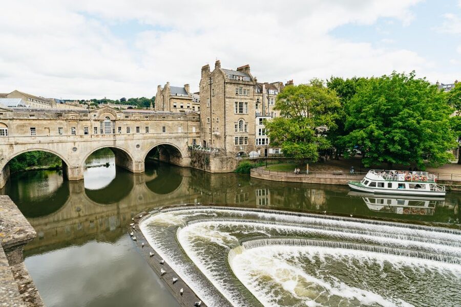 Bath: City Walking Tour with Optional Roman Baths Entry - Best Time to Go and Practical Tips for a Smoother Walk