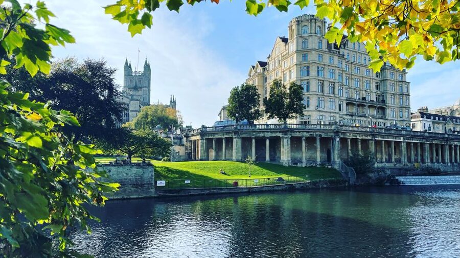 Bath: Guided Walking Tour - Bath Abbey: turning a landmark into a story you can retell
