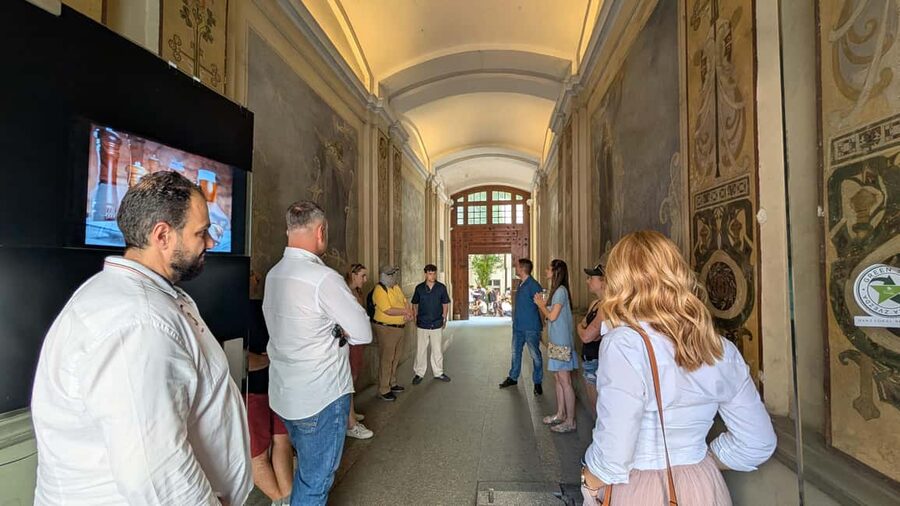 Belgrade: 3-Hour Serbian History Walking Tour - Skadarska Street (Skadarlija): Bohemian Belgrade on foot