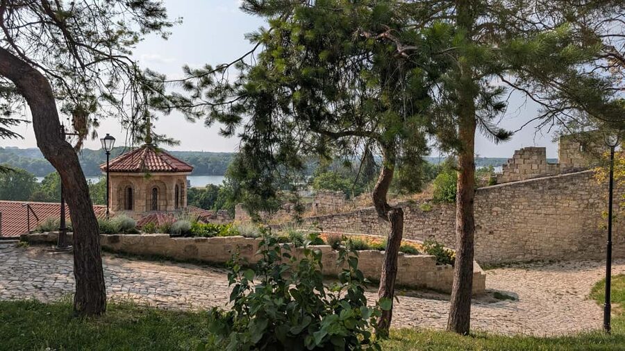 Belgrade: 3-Hour Serbian History Walking Tour - Ružica Church and the Monument to France: small stops with big context
