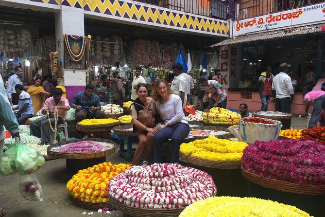 Bengaluru Pete City Market Half-Day Walking Tour - Kote Venkataramana Temple and Bangalore Fort: faith plus fortifications