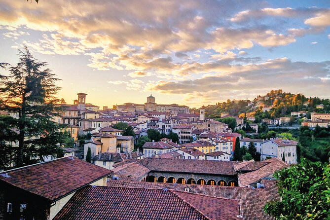 Bergamo: Digital guide made by a local for your walking tour - Via Bartolomeo Colleoni: shops, restaurants, and what to eat