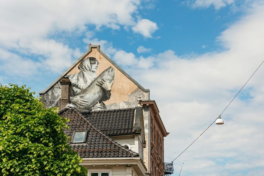 Bergen: Past & Present Small Group Guided Walking Tour - Should You Book This Bergen Past & Present Walk?