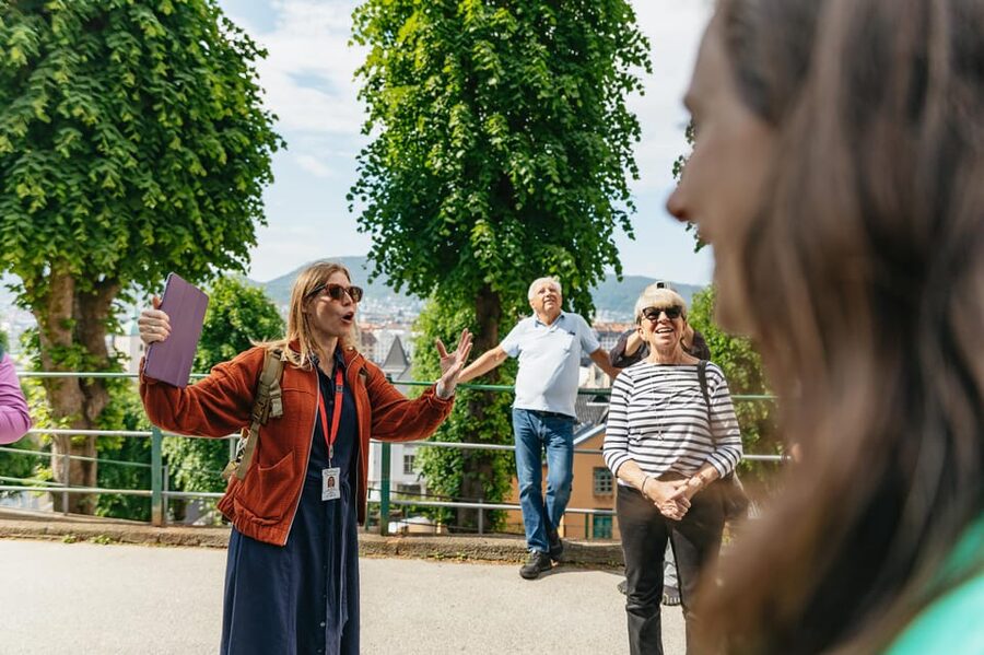 Bergen: Past & Present Small Group Guided Walking Tour - Bergenhus Fortress: Where the Medieval Timeline Gets Real