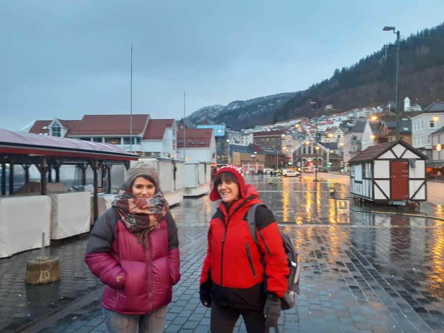Bergen: Private Walking Tour with a Local - Languages, pace, and private time with no scripts
