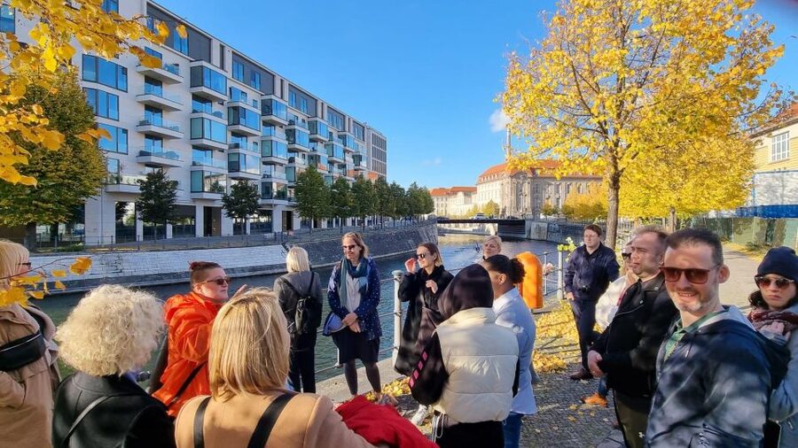 Berlin: Charité Hospital Walking Tour of Medical History - Robert-Koch-Platz to the Charité Campus: architecture you can’t ignore