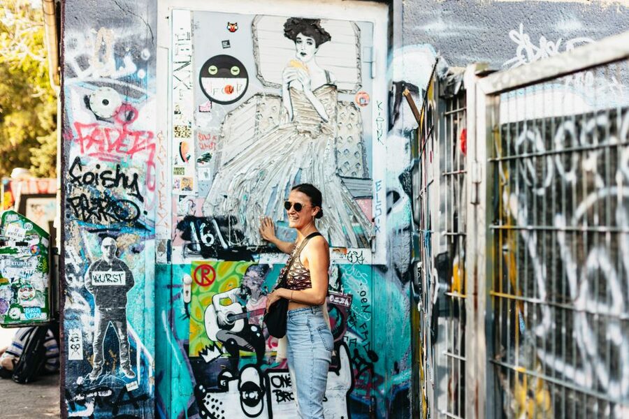 Berlin: City Street Art Guided Walking Tour - Meeting at Smack Burger and Getting Oriented Fast