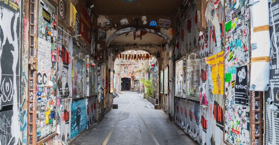 Berlin: Hidden Backyards Guided Walking Tour - Key Courtyard Moments You Should Not Miss