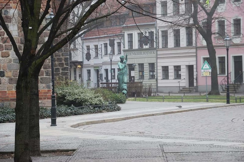 Berlin: Historic Center Walking Tour with a Real Berliner - Mitte is the smart base for your first Berlin walk