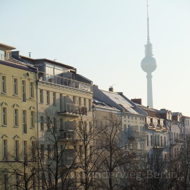 Berlin: Prenzlauer Berg District Guided Walking Tour - Schönhauser Allee: The Street That Organizes the Story