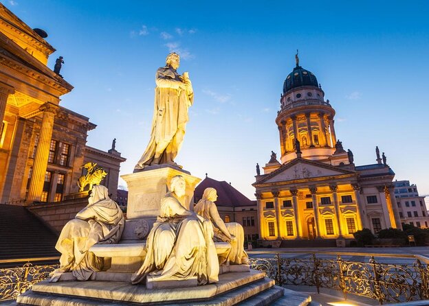Berlin Private Complete History All Day Walking Tour - A route from Ebertstraße to Alexanderplatz that keeps you moving