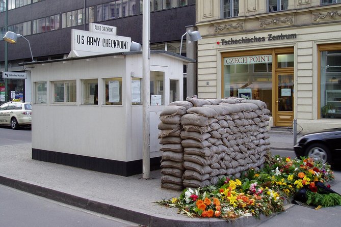 Berlin Private Half-Day Walking Tour: Discover the German Capital’s History - Stadtschloss, Rotes Rathaus, and the government-city connection