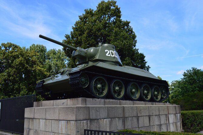 Berlin's Best: 2 Hour Walking Tour Third Reich and the Cold War - Why this two-hour route is the right kind of intense
