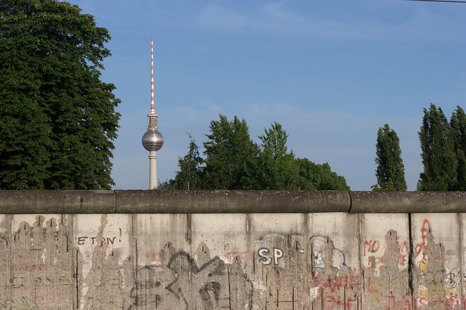 Berlin's Best: 2 Hour Walking Tour Third Reich and the Cold War - Fuhrerbunker: hearing the final days above the site