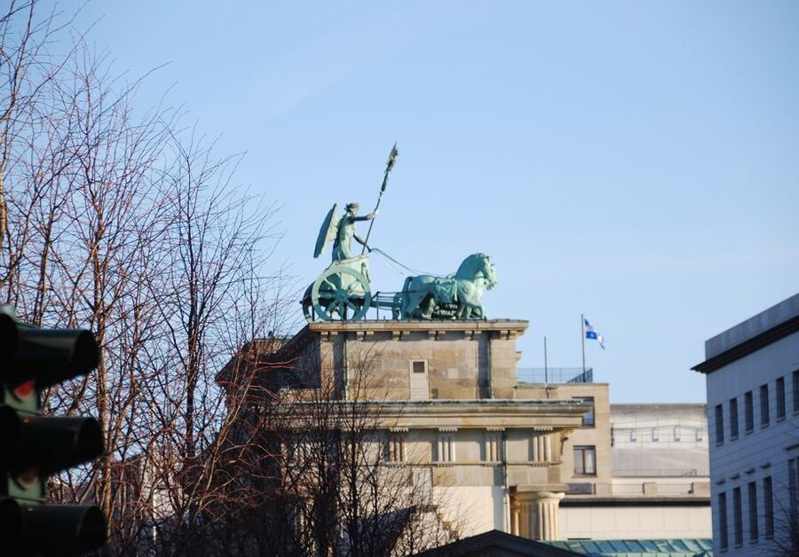 Berlin: The Time of National Socialism Walking Tour - Starting at Pariser Platz and the Brandenburg Gate: propaganda is a street design problem