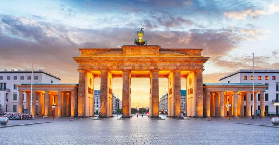 Berlin: Walking Tour of the Top 10 Sightseeing Attractions - A 2-Hour Route That Hits Berlin’s Power, Protest, and Beauty
