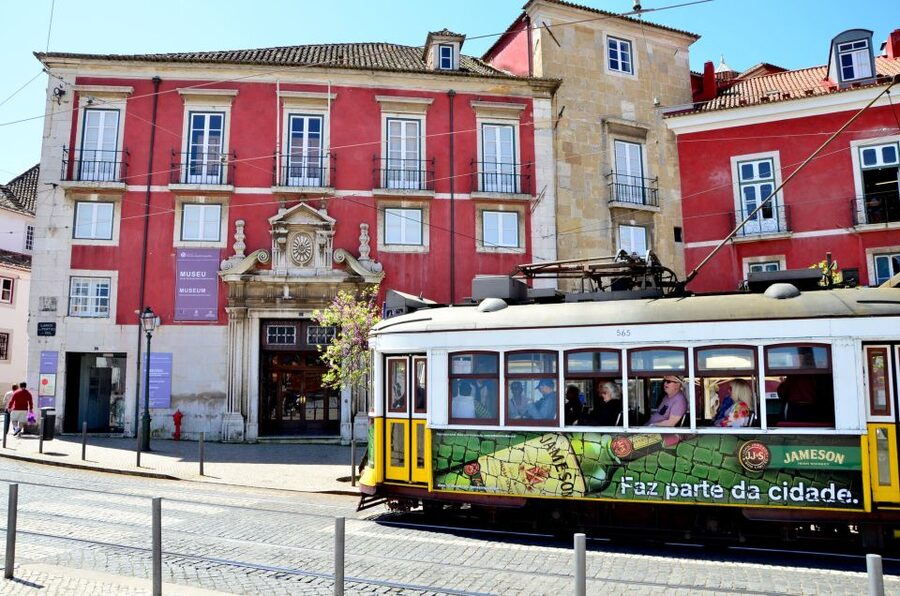 Best of Lisbon Walking Tour: Rossio, Chiado & Alfama - Starting at Rossio: Neo-Manueline Details and Street-Level Lisbon