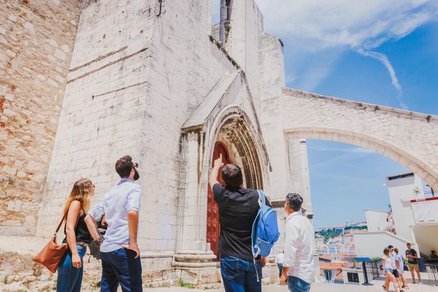 Best of Lisbon Walking Tour: Rossio, Chiado & Alfama - Restauradores Square: The Independence Obelisk and Portugal’s Turning Points
