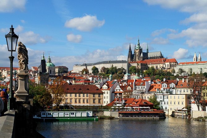 Best of Prague Private Walking Tour (Left and Right Riverbank) - Jewish Quarter stops: Pinkas Synagogue and Old-New Synagogue