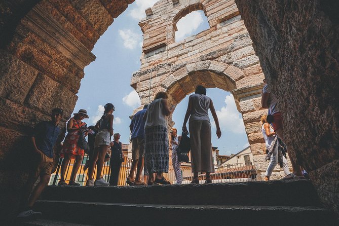 Best of Verona Highlights Walking Tour with Arena - Meeting at Via Teatro Ristori: Start Easy, Then Walk Right Into the Old Town