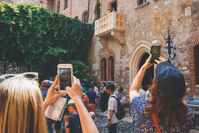 Best of Verona Highlights Walking Tour with Arena - Casa di Giulietta: Legends, Lanes, and a Balcony Rule You Must Check