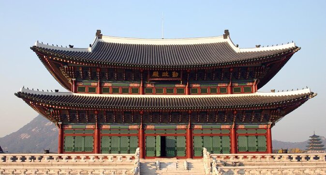 Best Walking Tour to Gyeongbok Palace Bukchon Hanok Village - Key highlights you’ll care about