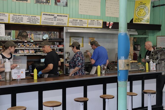 Beyond the Bagel: Montreal Jewish Food Walking Tour - The guides: stories that connect storefronts to real people