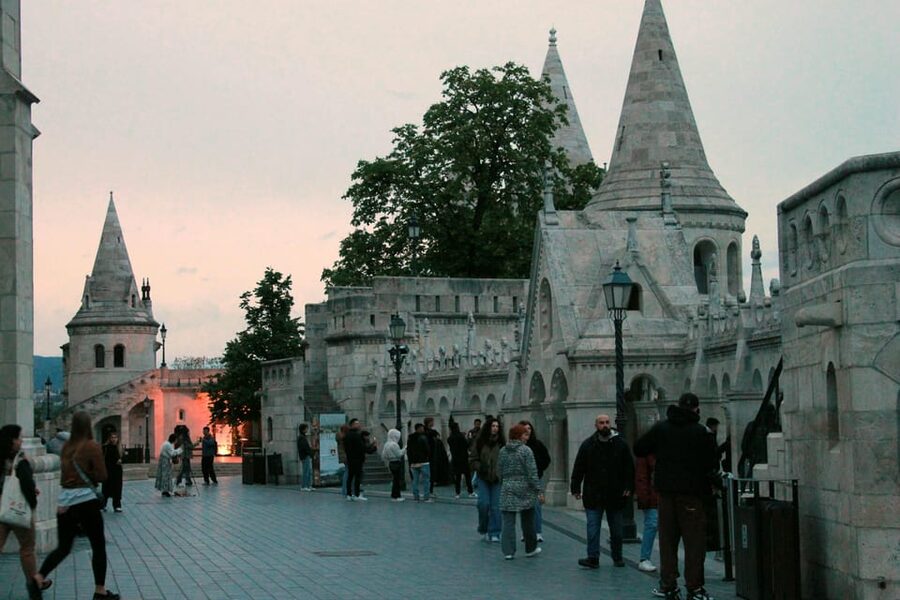 BloodThirsty Hungary: Walking tour & Dark Historical Stories - Who should book this tour?