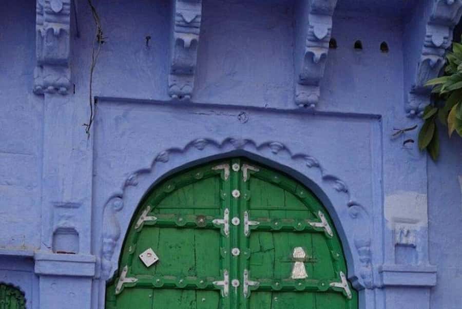 Blue City Heritage Walking Tour With Pick Up & Drop Off - Ranisar Lake Inside the City Wall: A Break From the Streets