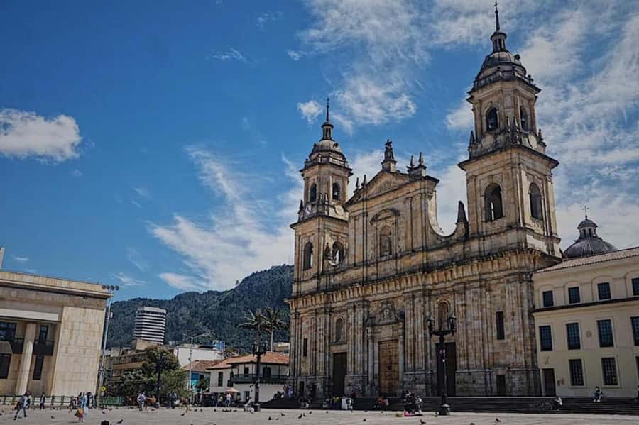 Bogotá: Guided La Candelaria Walking Tour - Architecture You Can Spot Without a Degree