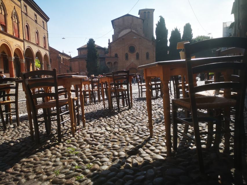 Bologna: City Center Guided Wine Walking Tour - Price and value: what $70 buys you in real terms